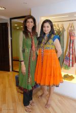 Zeba Kohli and Sabina Singh in Ravage creations at Aza Launches the Spring Summer 2008 Collection.jpg
